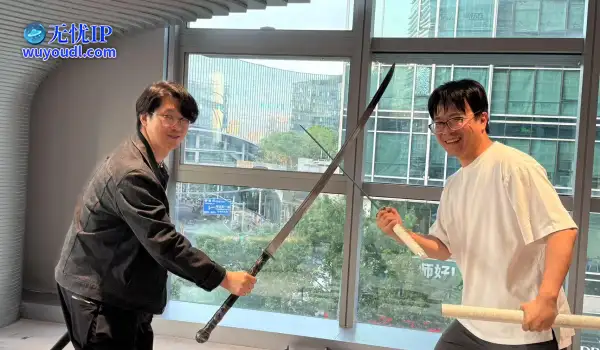 金亨泰造访《影之刃零》工作室！两位制作人现场大打出手？