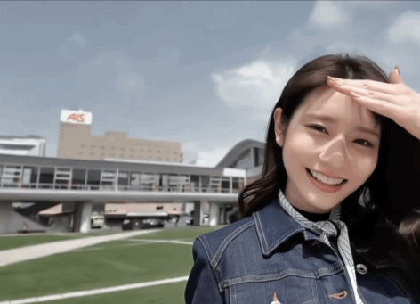 正惊GIF：夏天太美好！泳装美女学冲浪，炸裂身材让所有人侧目